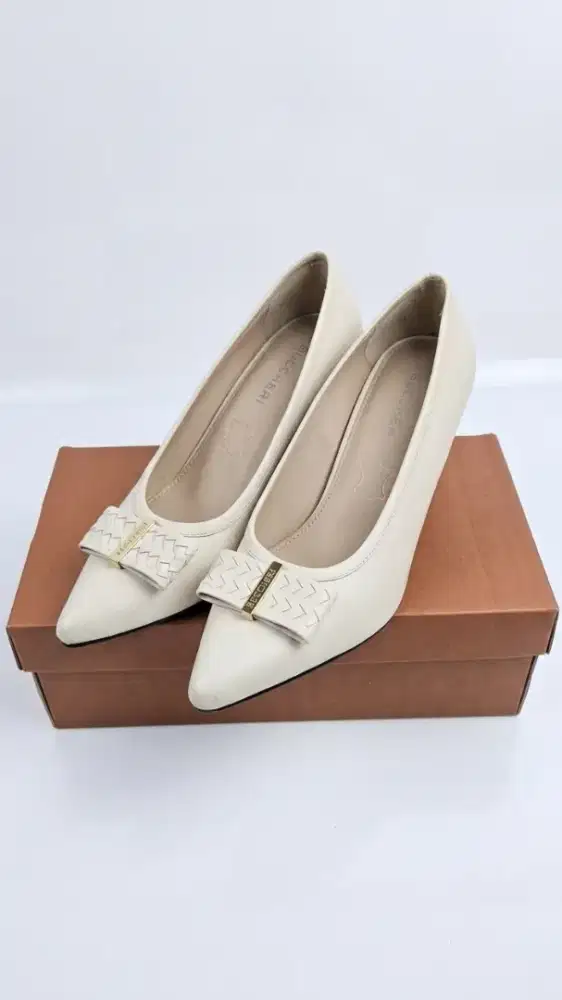 Heels Wanita Buccheri Uliana - White size 38