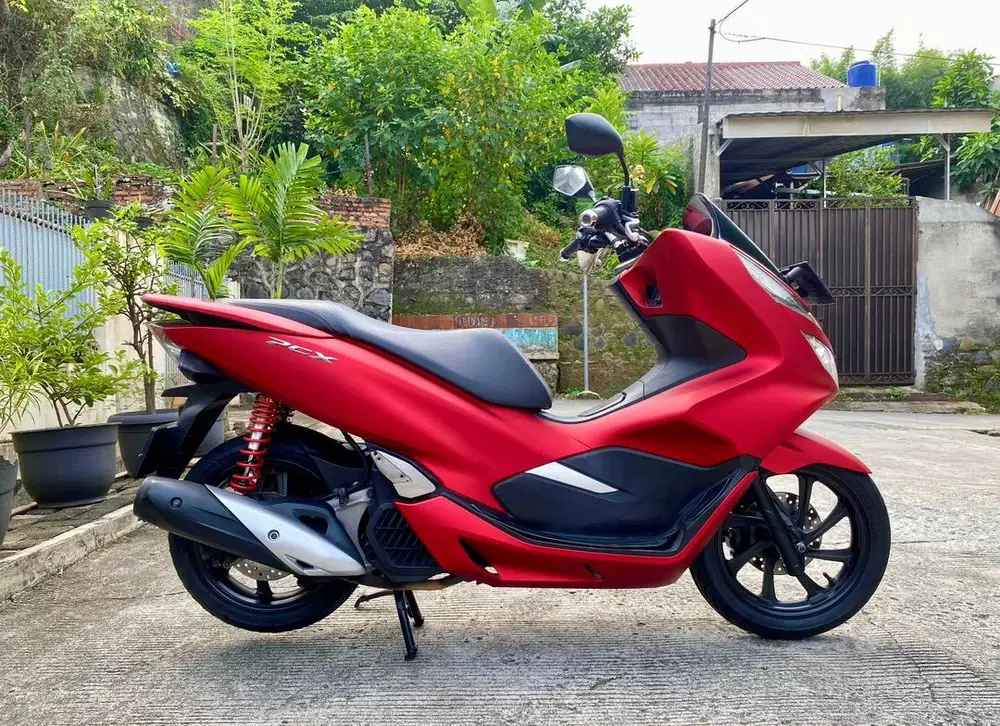 Honda PCX 150 CBS ISS MULUSSS Pajak Hidup Panjang Surat Lengkap