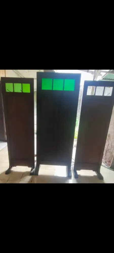Partisi kayu jati