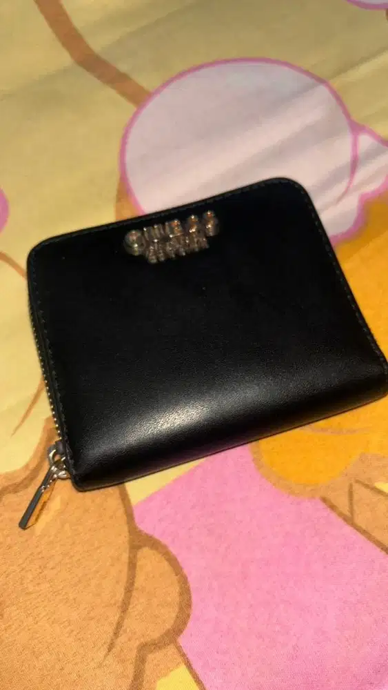 GUESS - LAUREL II SMALL ZIP IN BLACK