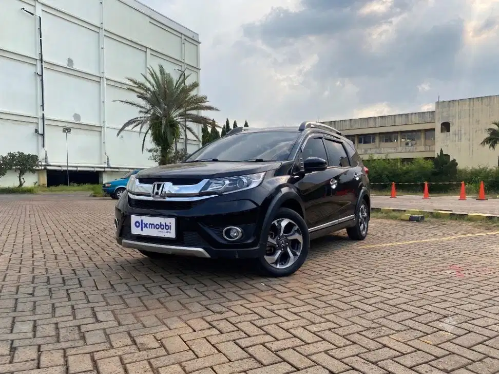 TDP 8, JT Honda BR-V 1.5 E Bensin-AT Hitam 2017