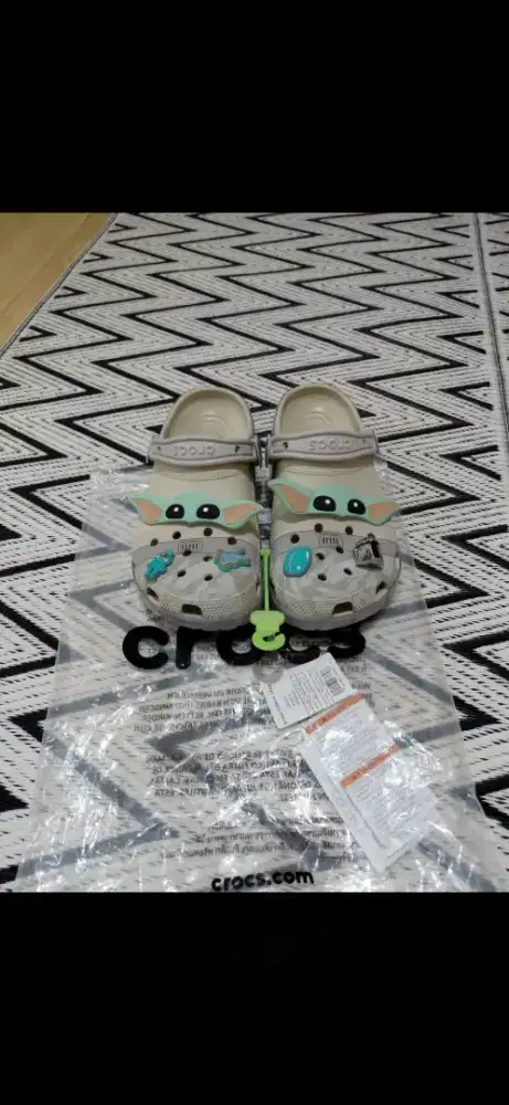 Crocs baby yoda/ grogu