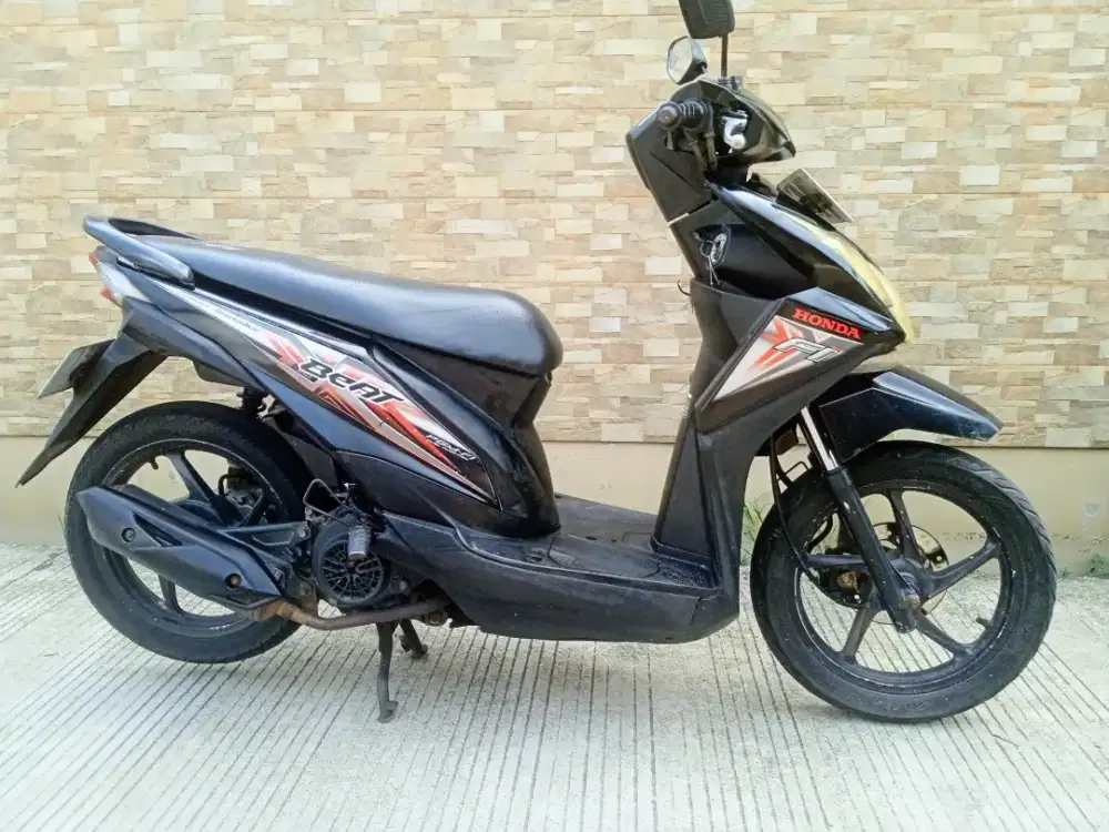 Dijual Honda Beat esp stater halus th 2015 mulus komplit PAJAK panjang