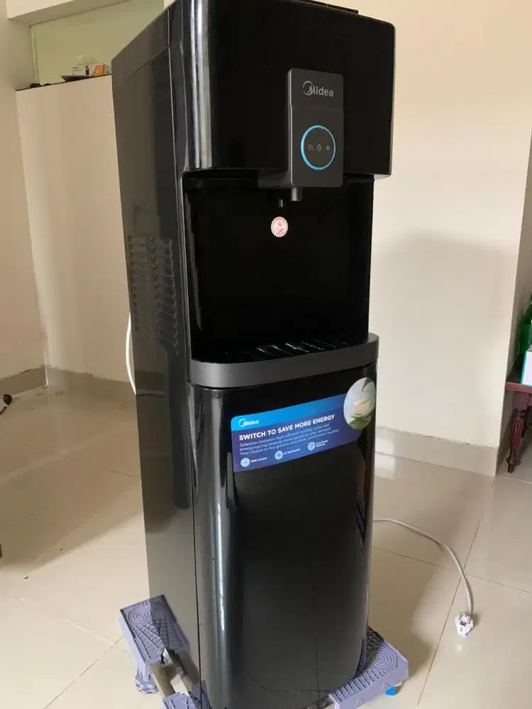 Dispenser galon bawah