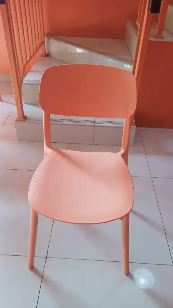 Kursi plastik cafe kokoh