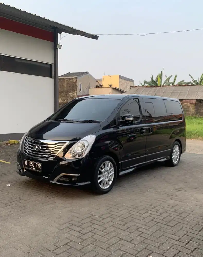 Hyundai H-1 AT Bensin