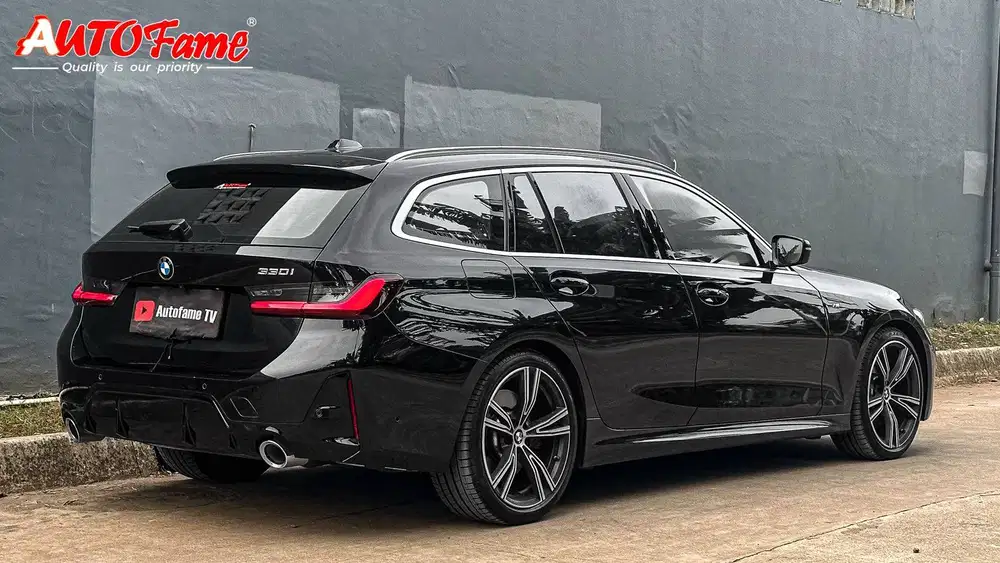 KM4RB BMW 330i G21 Touring M Sport Wagon NIK 2024 Black Sapphire On Re