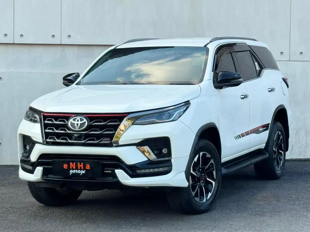 TOYOTA FORTUNER VRZ TRDs 2.4 A/T 2021 Facelift.. eNHa garage Semarang.