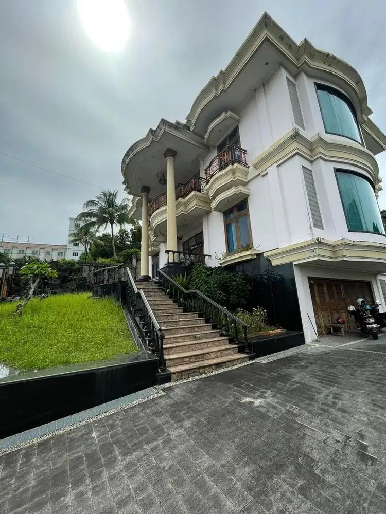 Rumah Mewah Ditengah Kota Balikpapan