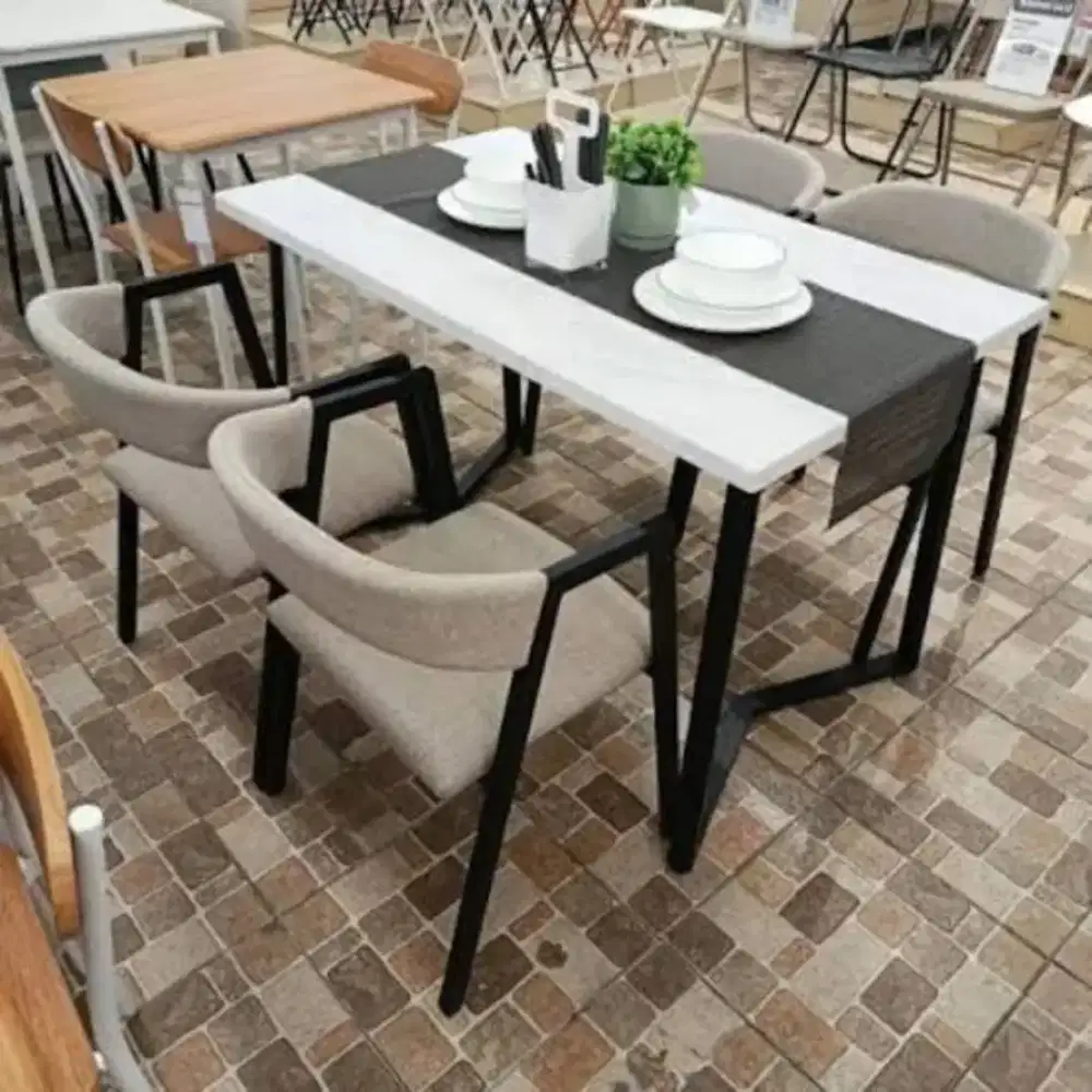 Meja makan set selma