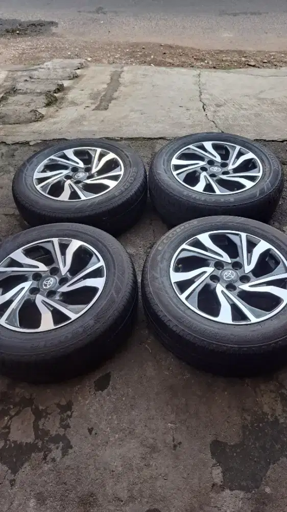 Innova reborn r16 fecelift velg innova reborn