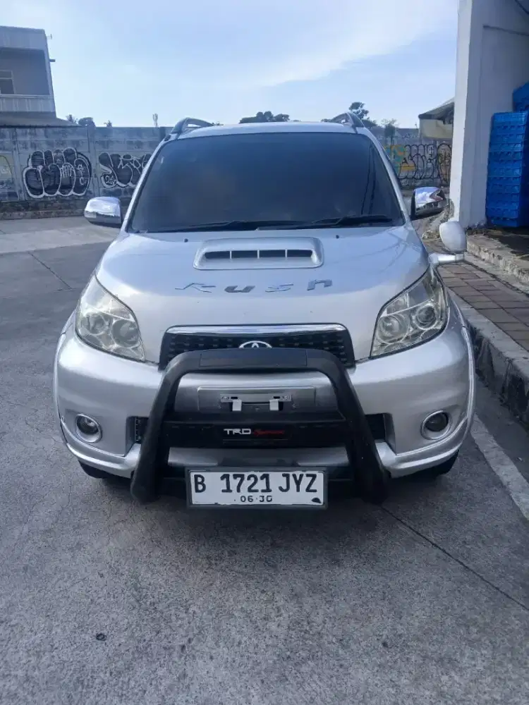 Rush 2010 S TRD manual tipe tertinggi  new Tangan pertama