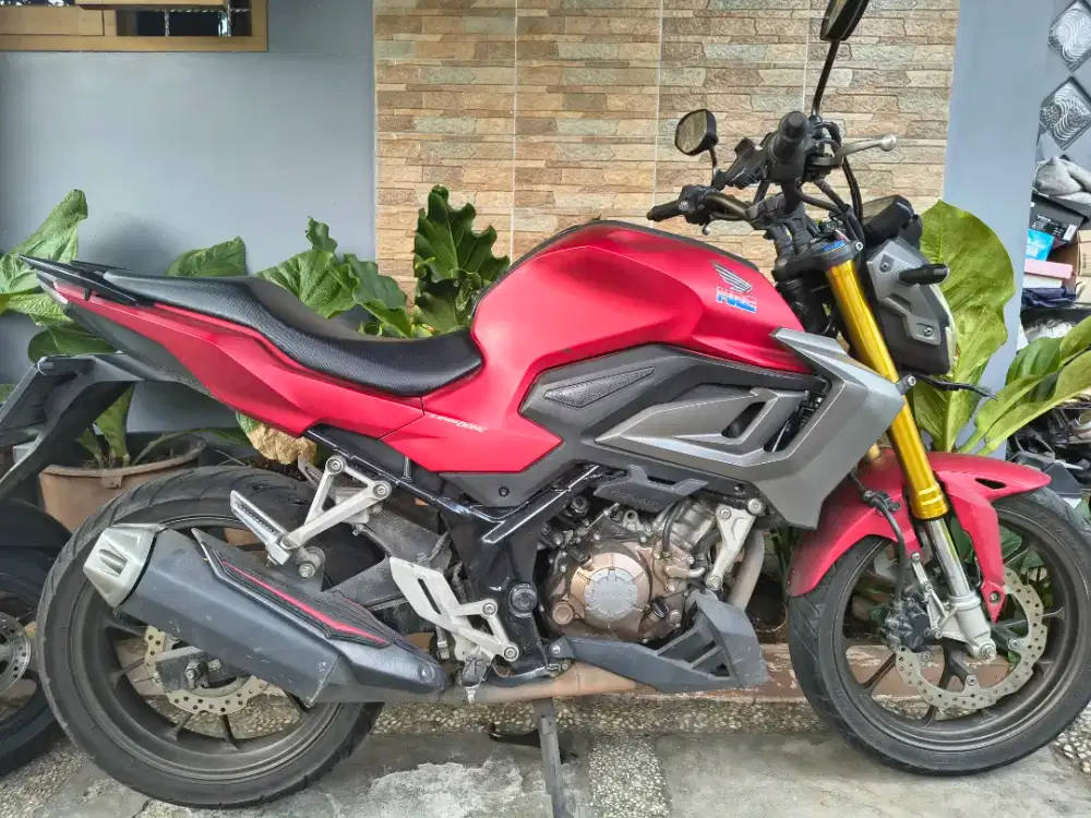 Honda CB150R StreetFire 2023 MT Merah