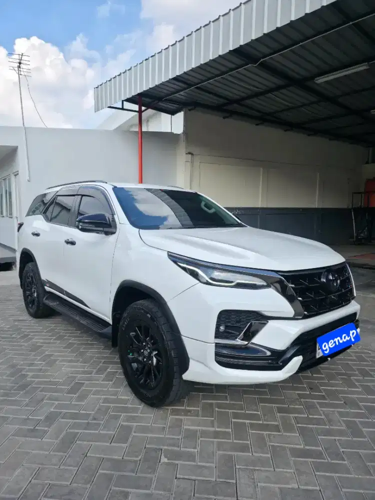 Dijual Toyota Fortuner VRZ GR 2.8 AT (4x2) 2022
