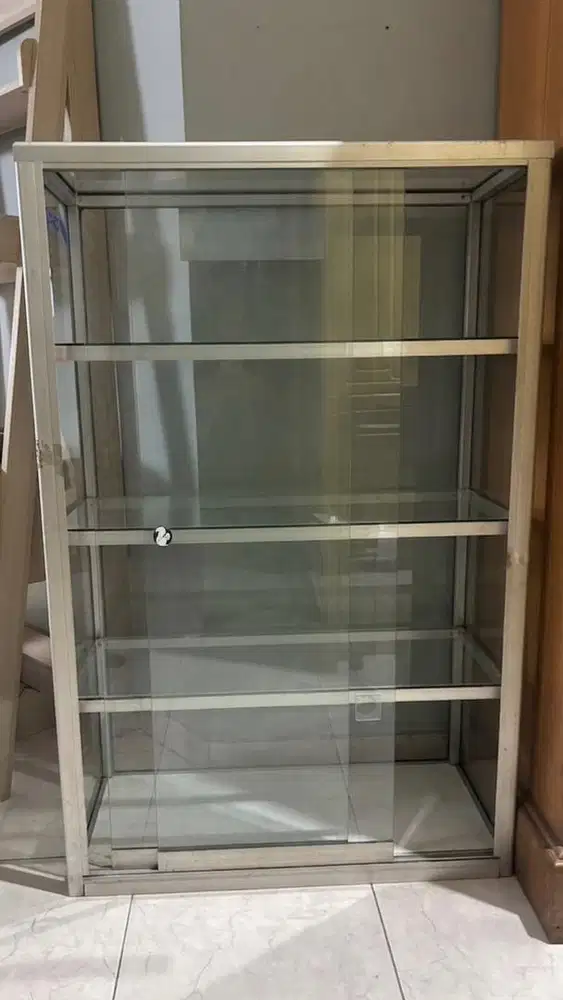 Etalase kaca 1 meter