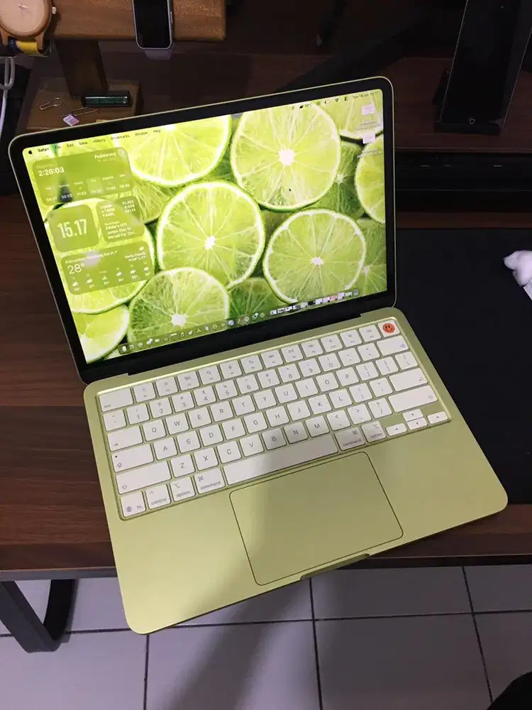 Macbook Neo Citrus Like New