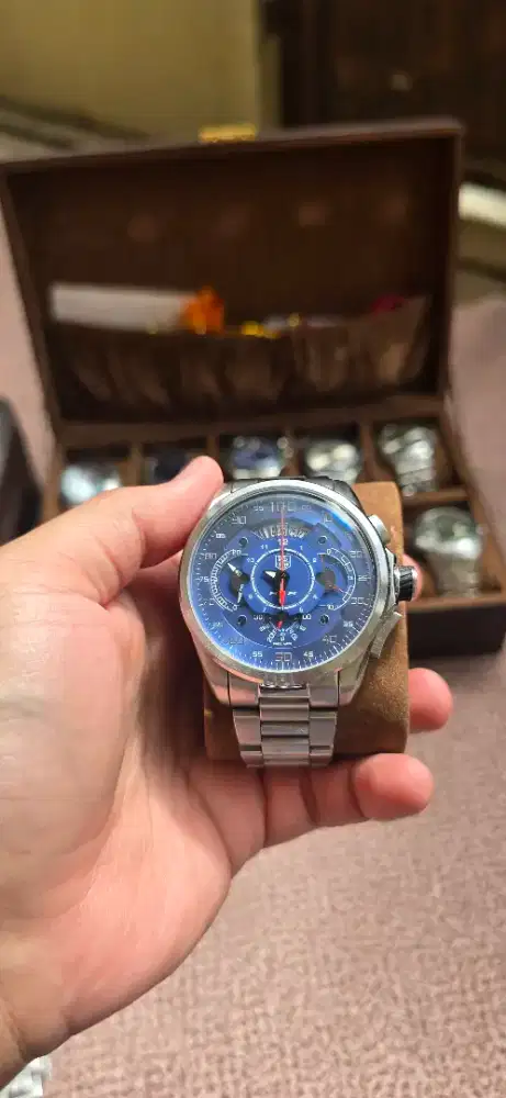 Jam tangan pria