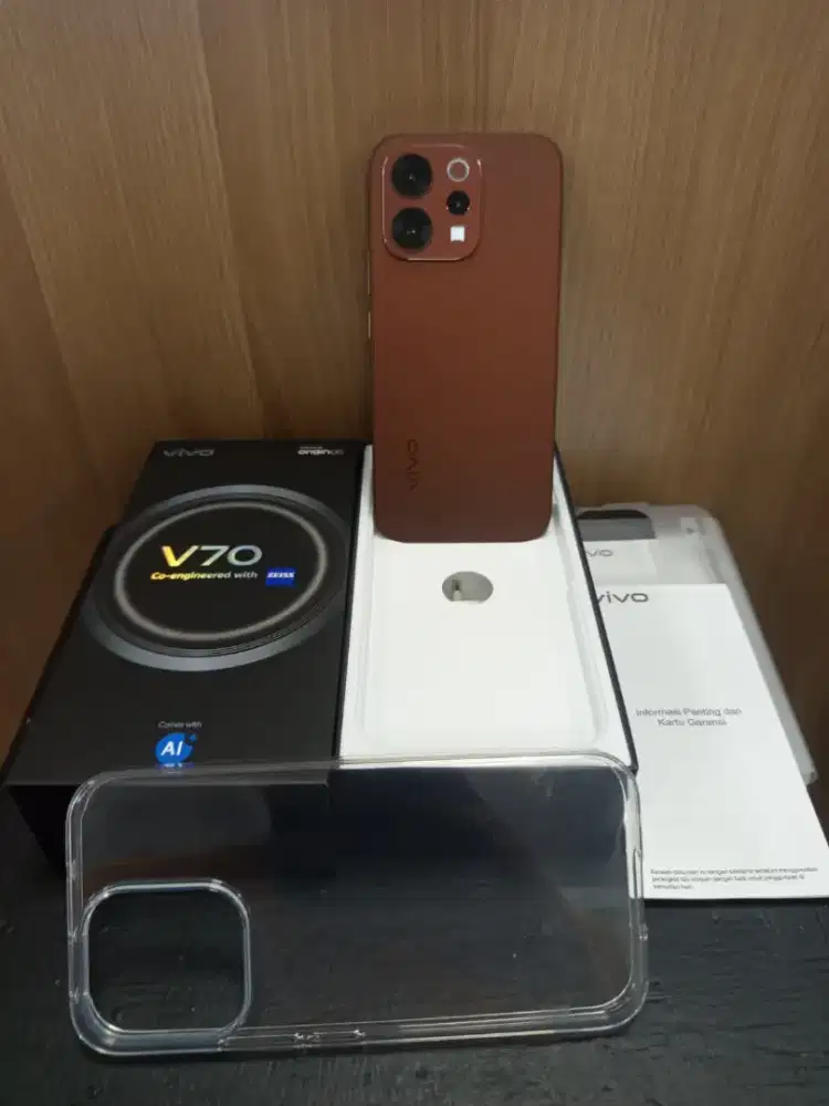 2nd Vivo V70 5G 8/256Gb