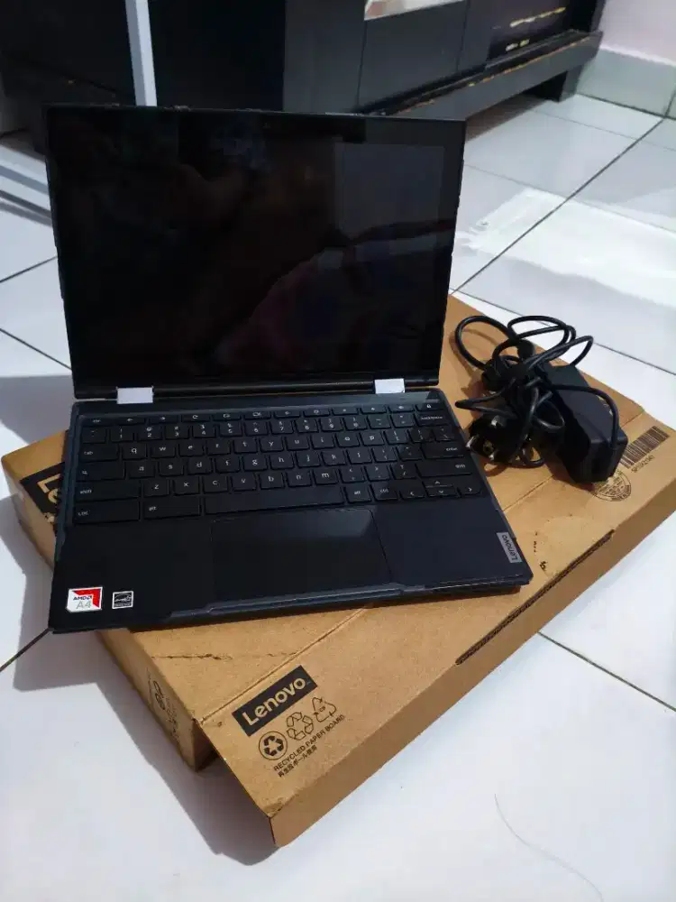 Dijual google chromebook lenovo 300e