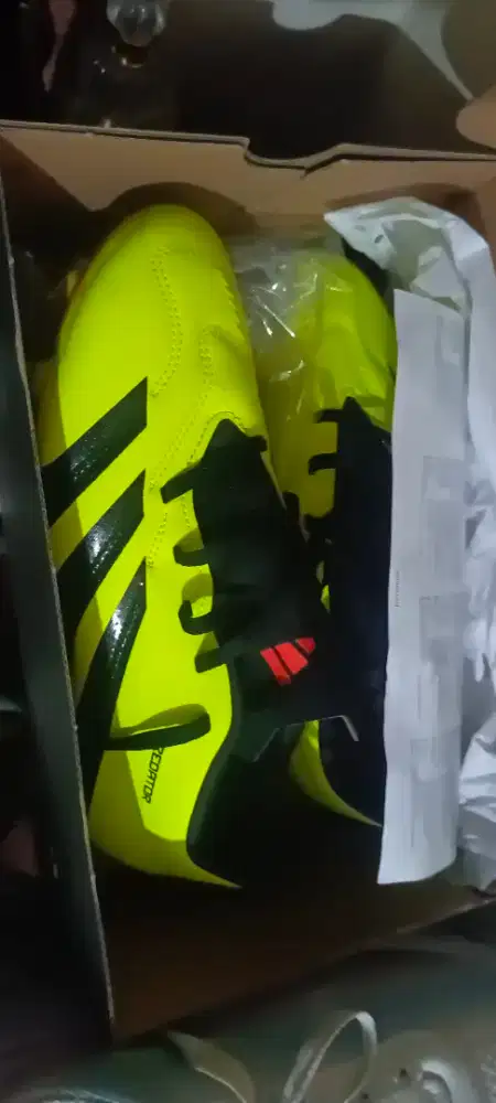 sepatu bola adidas predator