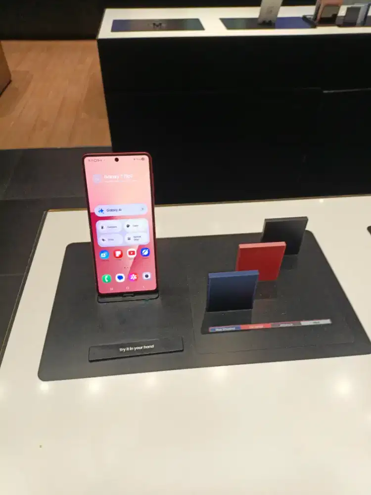 SAMSUNG GALAXY Z FLIP7