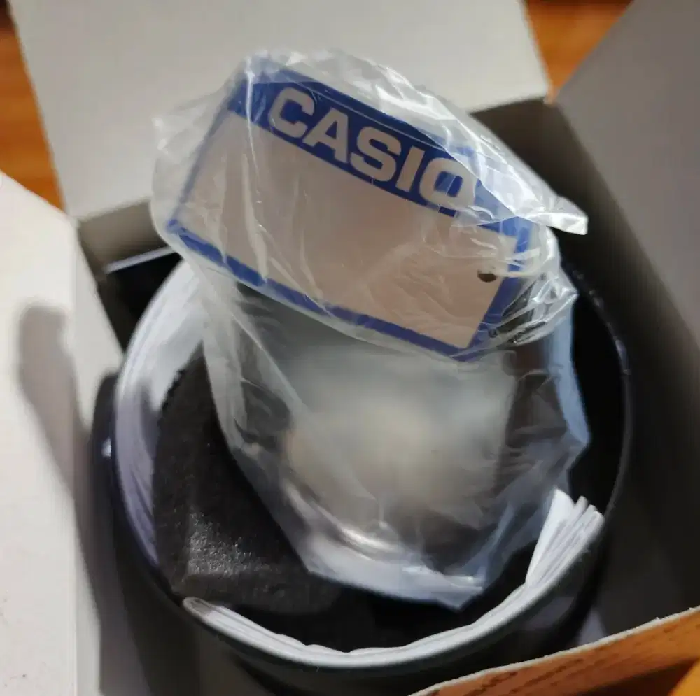 Casio Baru Masih berplastik