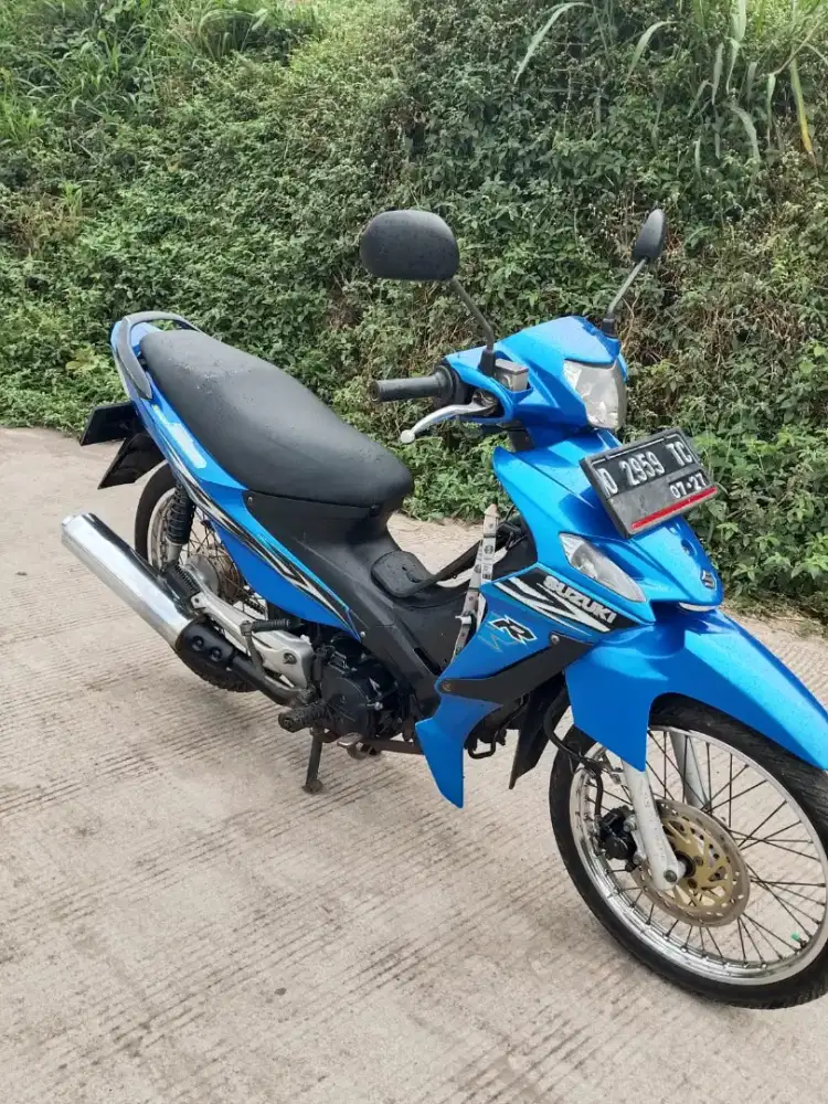 SMASH TITAN 110 BIRU