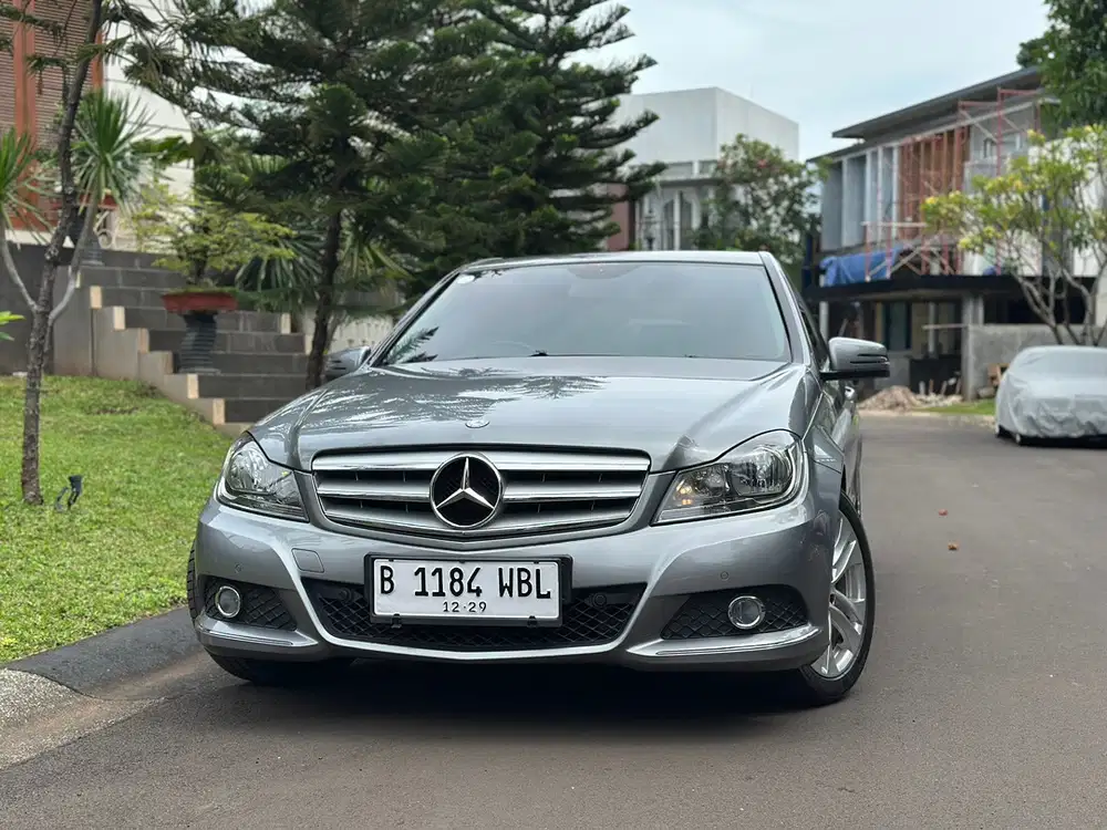 Mercedes-Benz C200 2012 Bensin