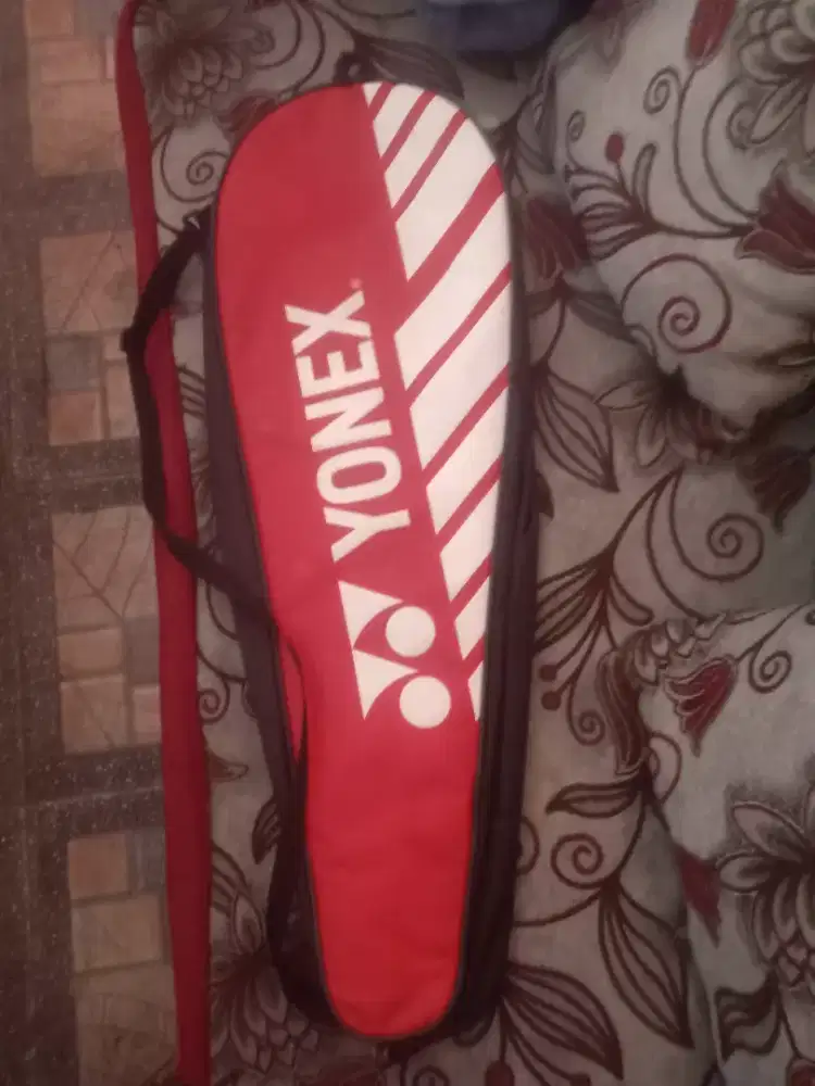 Tas bulutangkis yonex