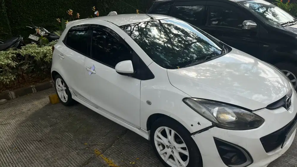 Mazda 2 2010 Bensin
