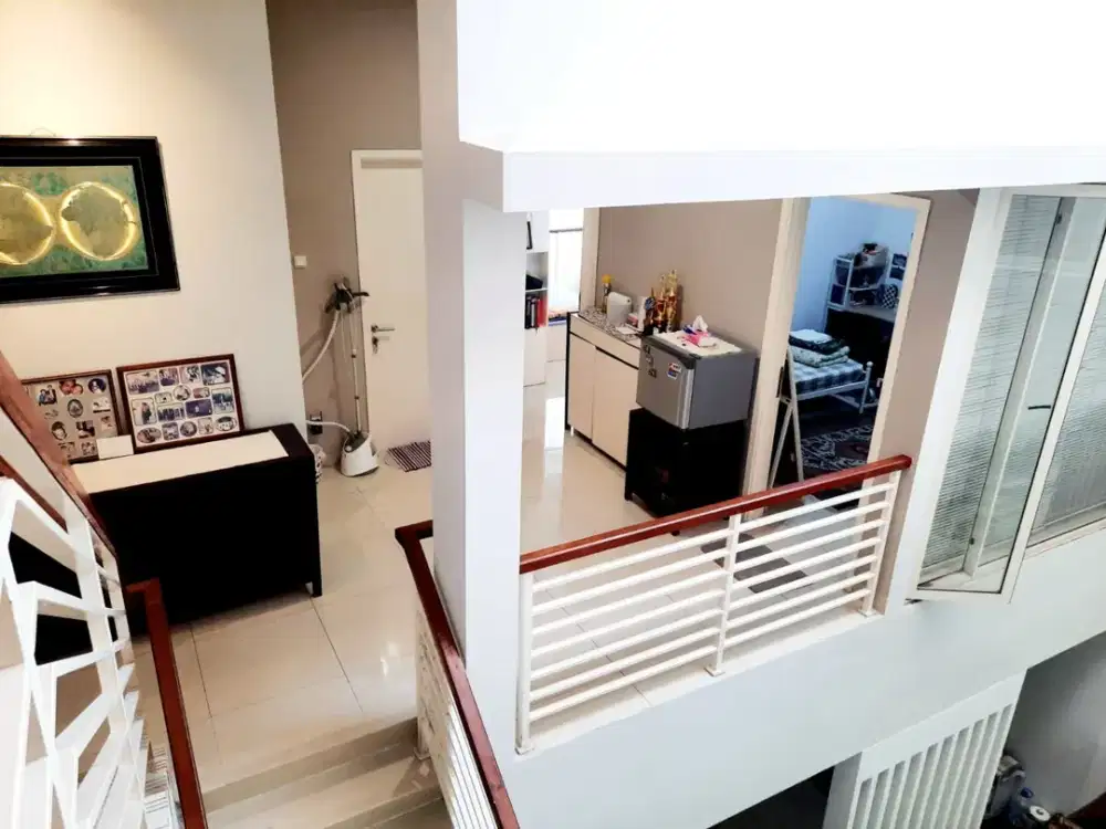 Rumah Megah Multi-Level 4 Lantai di Kebayoran Bintaro WM-16393