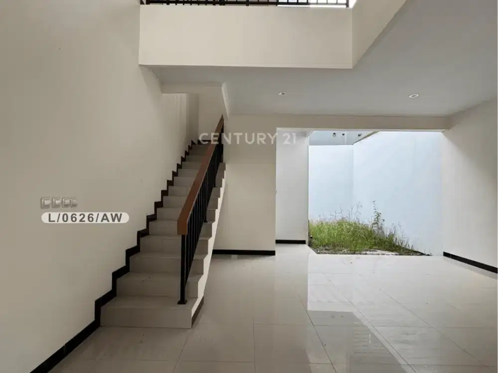 Rumah Nyaman 2 Lantai Strategis Di Taman Kopo Indah 5 Bandung