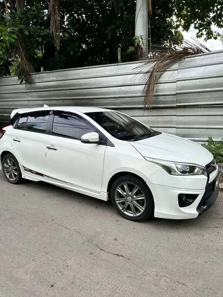 Toyota Yaris TRD Sportivo 2015 Manual/AT Kondisi Istimewa, Siap Pakai