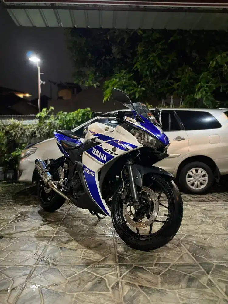 Yamaha YZF R25 2014 edisi khusus