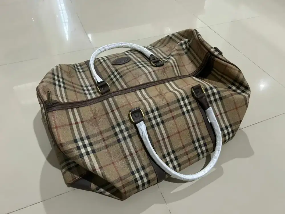 Tas Burberry besar