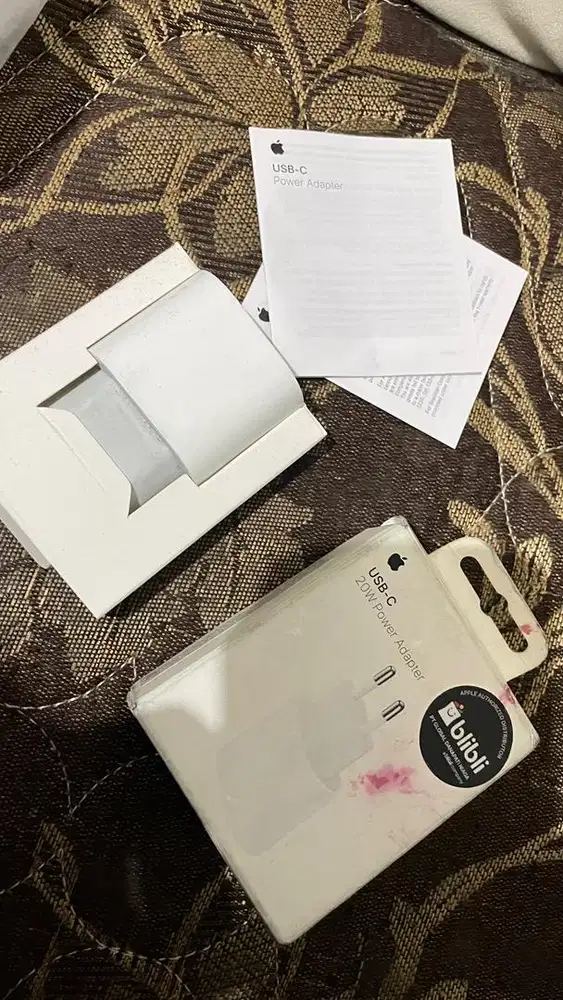 adaptor charger iphone 20wat ori