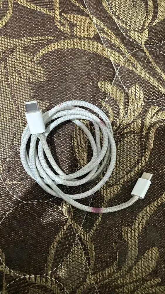 kabel data ori bawaan ip15 ibox