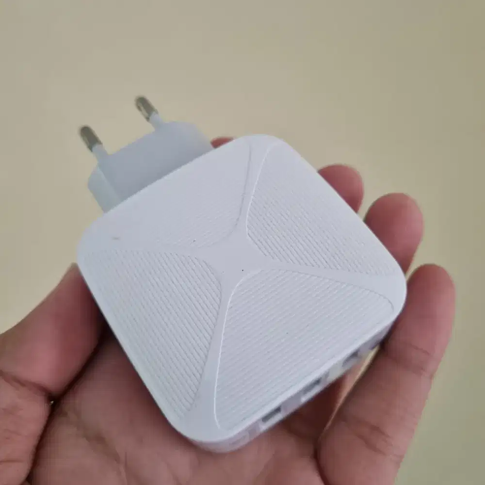 LDNIO Travel Charger 3 Slot USB QC 3.0 Fast Charger