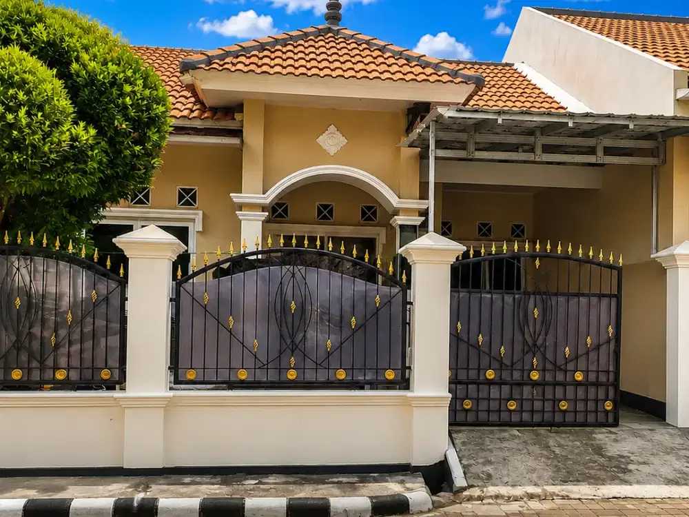 dijual rumah di villa nusa indah 2