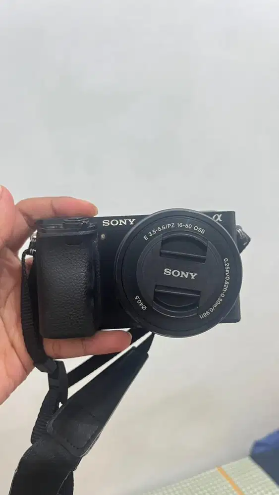 JUAL SONY A6000 kit bonus meike 35mm