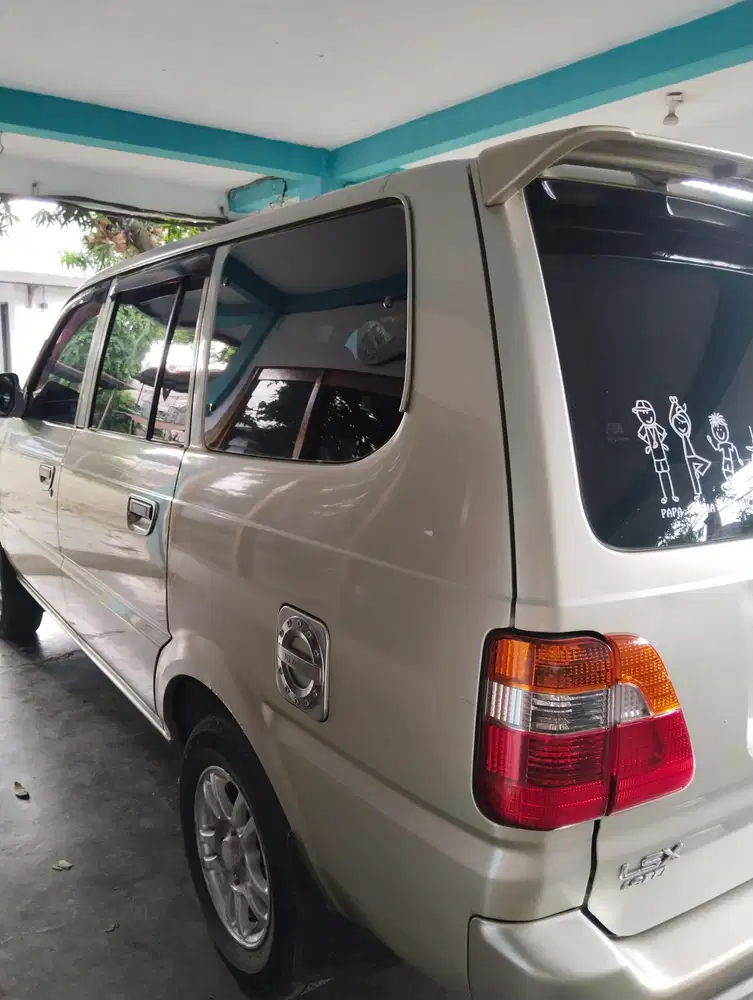Toyota Kijang 2004 Bensin