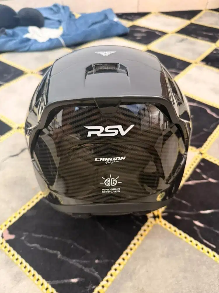 Helm RSV windbreaker carbon