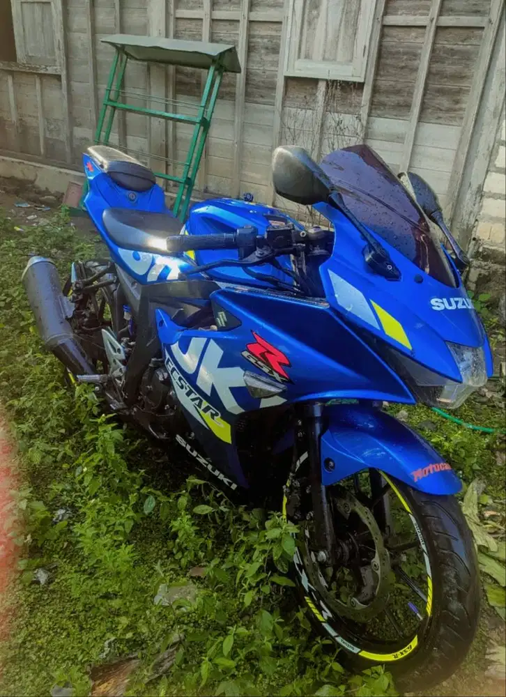 di jual gsx r tahun 2019 yg minat silahkan hubungi nomr kami