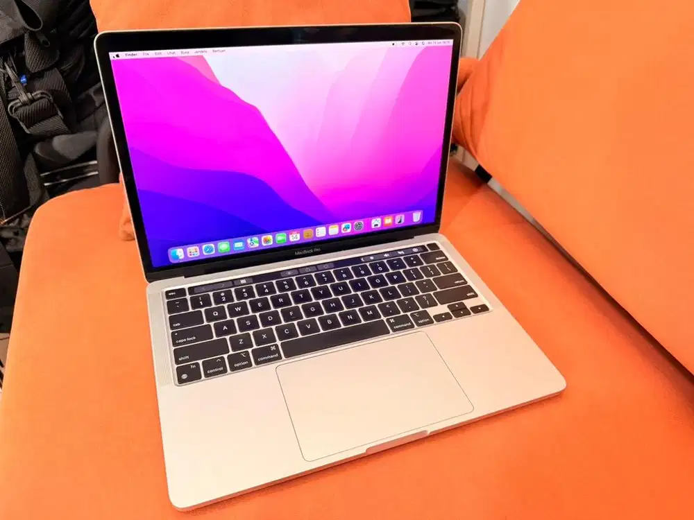 Macbook Pro 2022 Core M2 Cakep