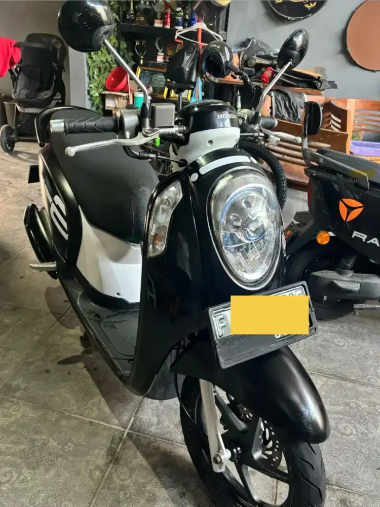 MOTOR SCOOPY 2016 MULUS TERAWAT
