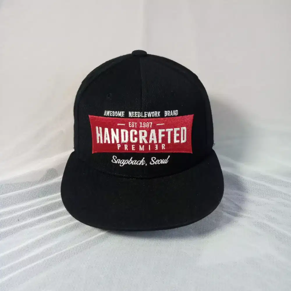 Topi Snapback Awesome Needlework Brand Handcrafted Premier