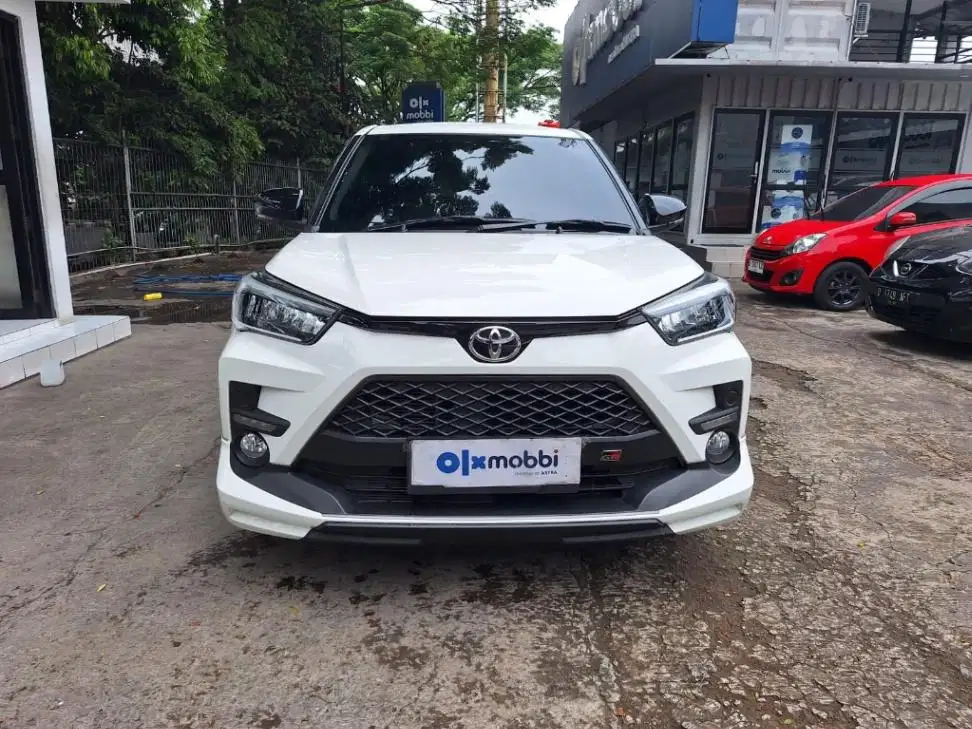 LOW DP Toyota Raize 1.0 GR Sport One Tone Bensin-AT 2024 ALT