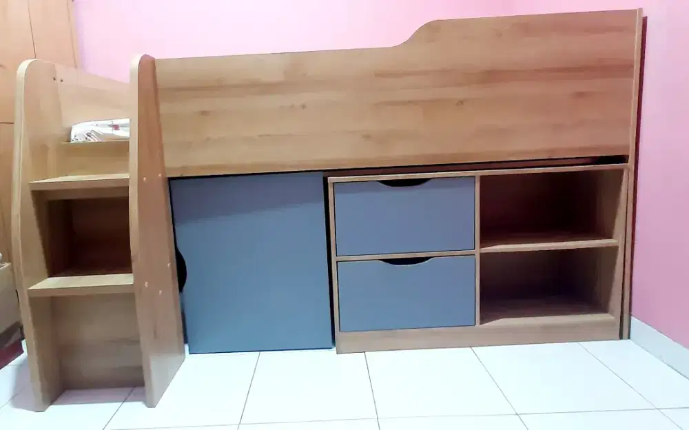 Divan dan Meja Belajar Anak