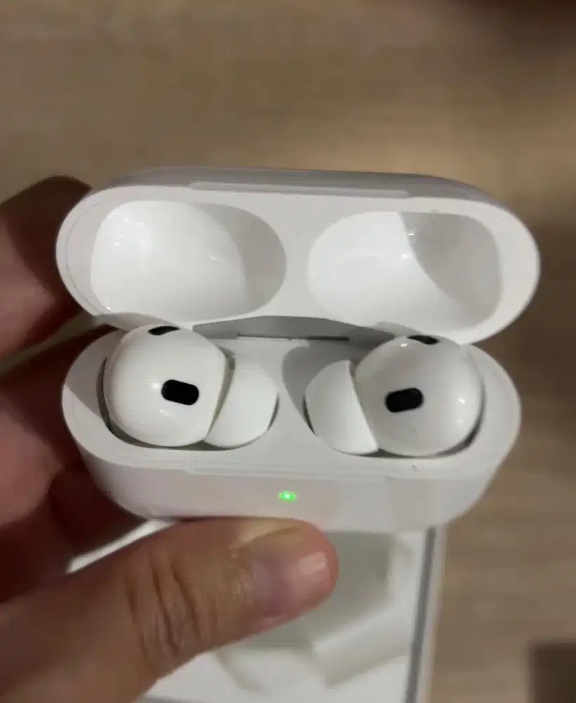 Airpod Pro Gen 2 type C with magsafe charging