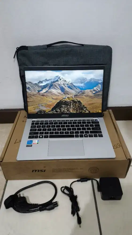 LAPTOP MSI MODERN 14 i5 1334 8GB/512GB W11 PEMAKAIAN PRIBADI LIKE NEW